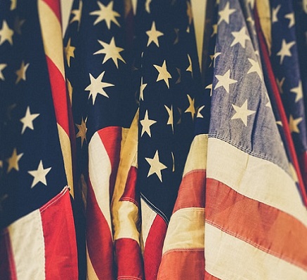 American Flags jakob-owens-isCDC9Q1hbY-unsplash