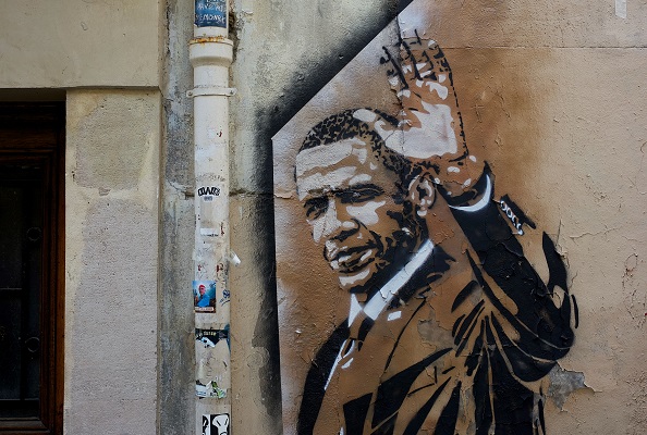 Obama wall art Photo by Lubo Minar on Unsplash