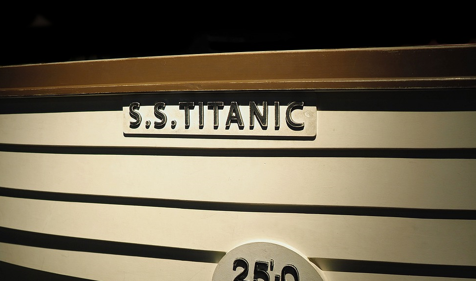 ss titanic life boat original image byaitoff - pixaby