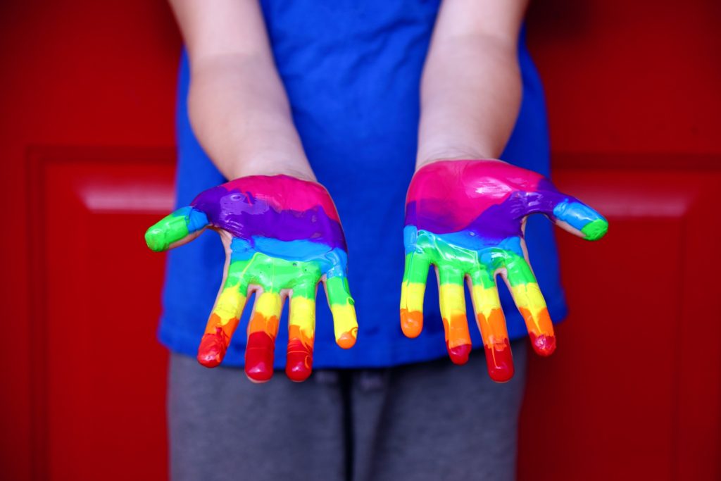 lgbt child - kids raibow hands pixaby