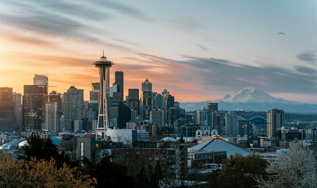Seattle Skyline Photo by Stephen Plopper on Unsplash