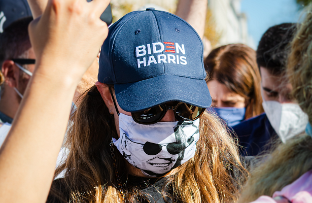 Biden harris masked supporter
