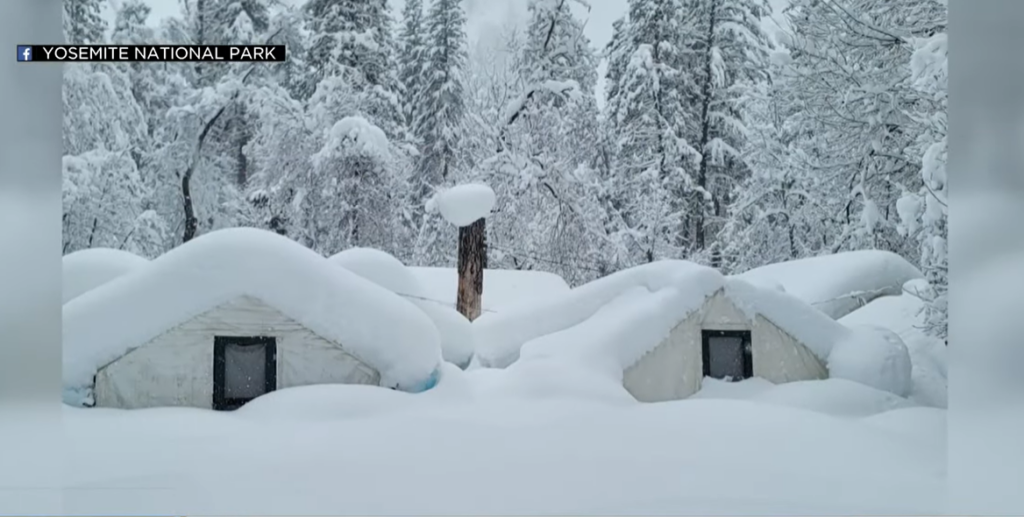 Yosemite closed recor snowfall